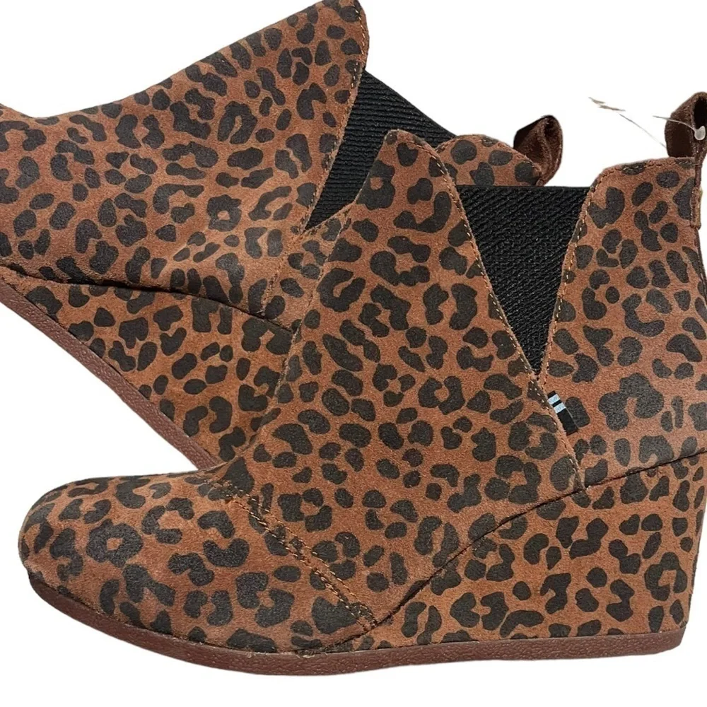 Toms Kelsey Cheetah Print Suede Pull On Chelsea Boots 9 Animal‎